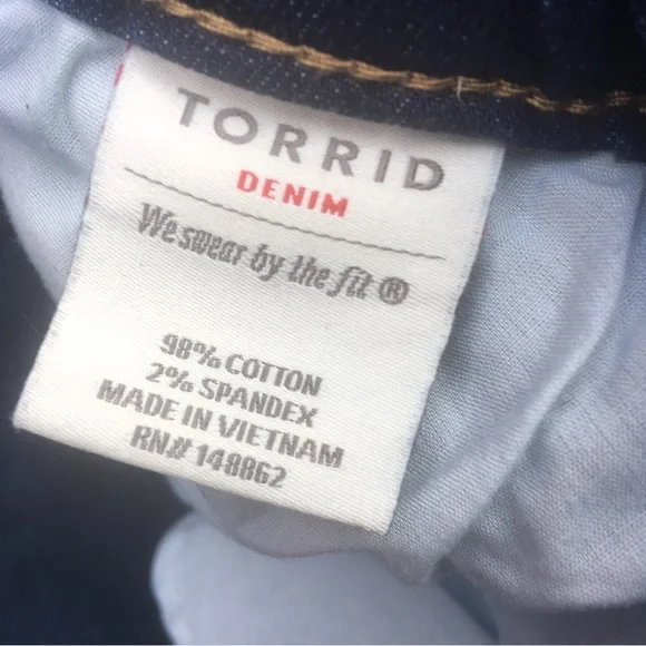 Torrid Skinny Crop Jeans Blue Denim Faded Dark Wash Whiskers Plus Size 30 R 30R - Picture 10 of 13